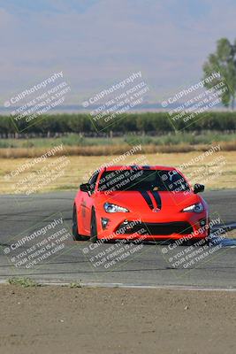 media/Sep-17-2023-Speed Ventures (Sun) [[7e780ba612]]/Green/Session 1 (Grapevine)/